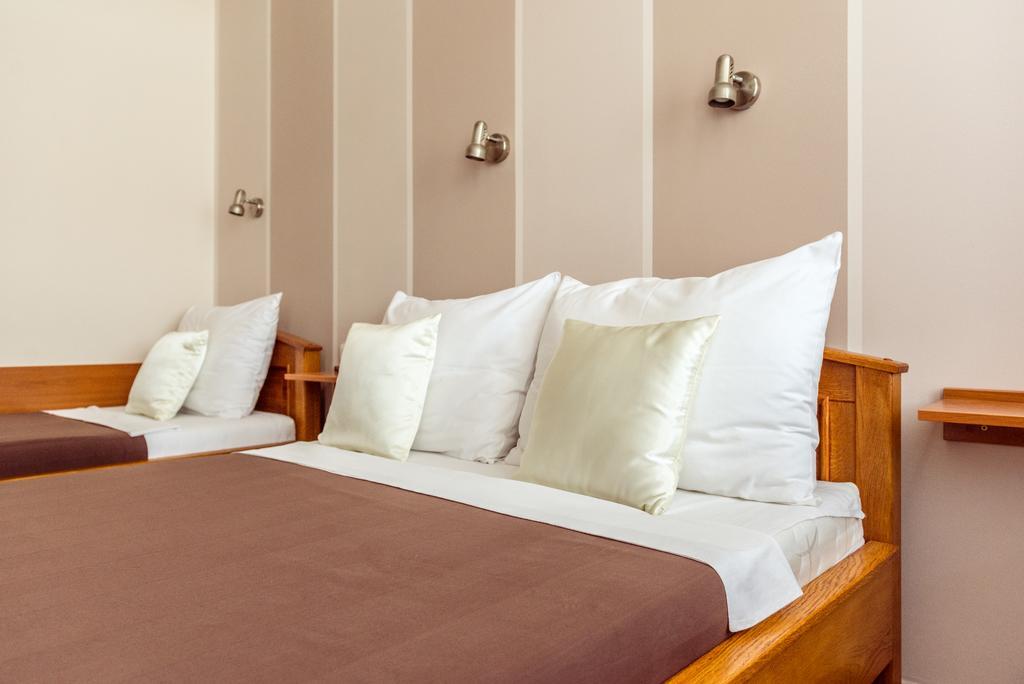 B&B Posejdon Sremska Mitrovica Esterno foto