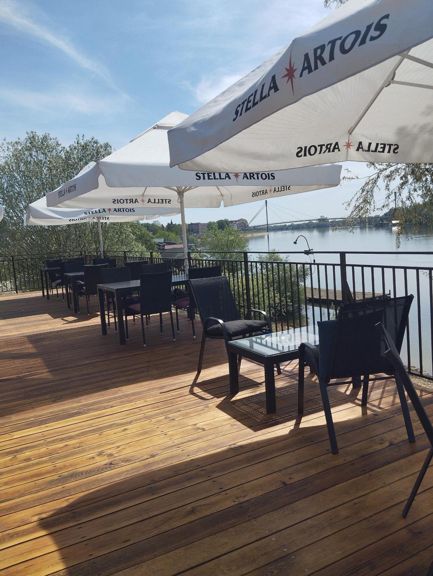 B&B Posejdon Sremska Mitrovica Esterno foto