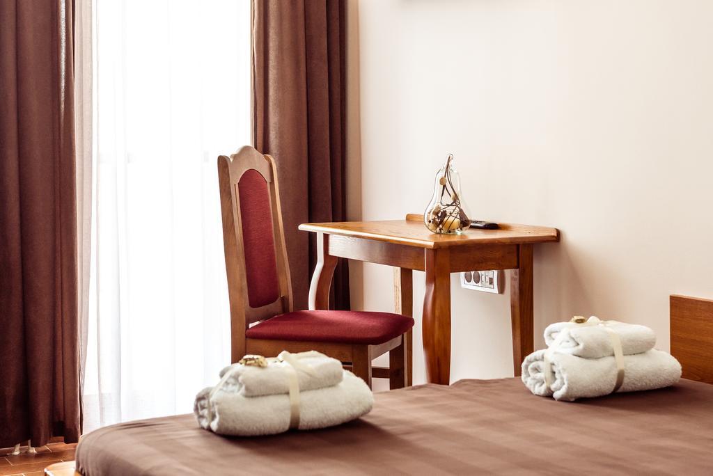 B&B Posejdon Sremska Mitrovica Esterno foto