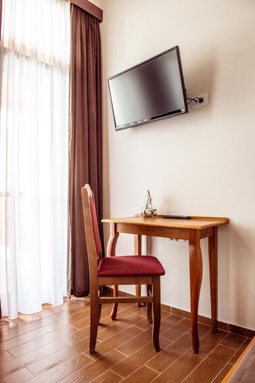B&B Posejdon Sremska Mitrovica Esterno foto