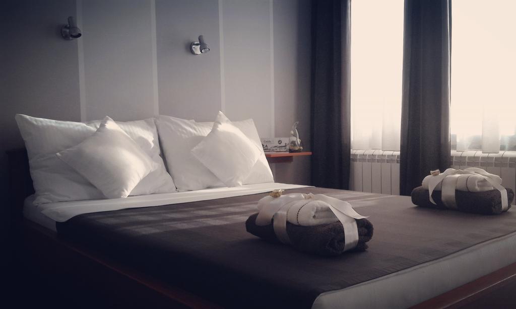B&B Posejdon Sremska Mitrovica Esterno foto