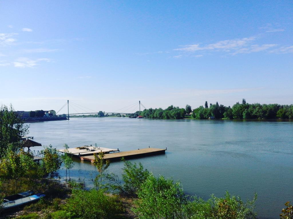 B&B Posejdon Sremska Mitrovica Esterno foto
