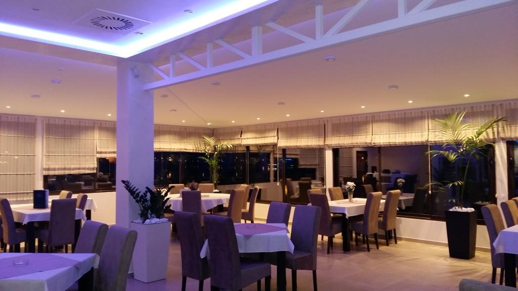 B&B Posejdon Sremska Mitrovica Esterno foto