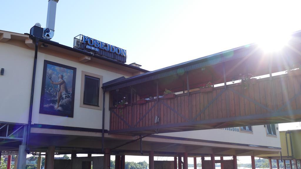 B&B Posejdon Sremska Mitrovica Esterno foto