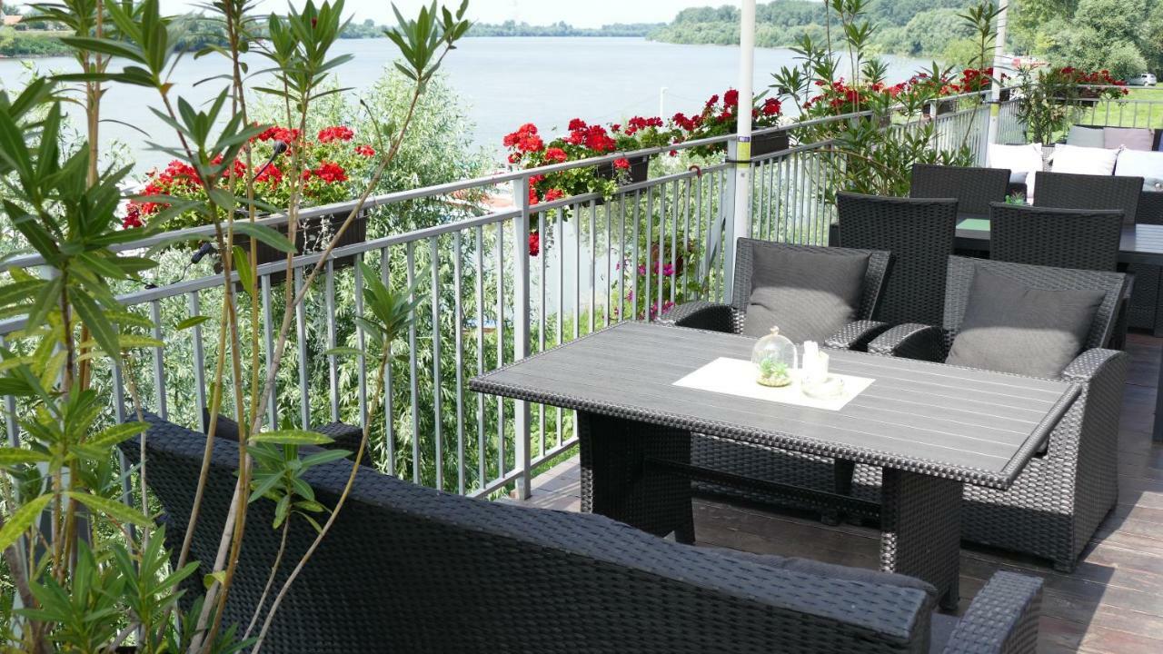 B&B Posejdon Sremska Mitrovica Esterno foto
